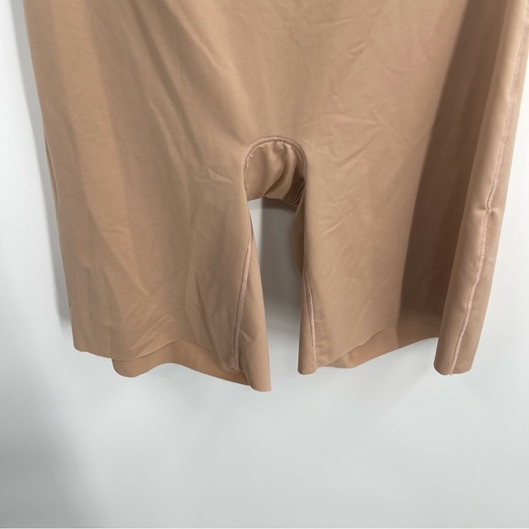 Assets by Spanx Shapewear Shorts Womens Shaping High Waist Beige sz large NWOT - Picture 4 of 6
